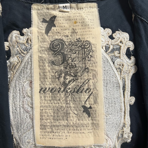 Really cool top - Picture 3 of 4